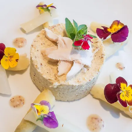 Hotel Restaurant Laurent Perreal 2*