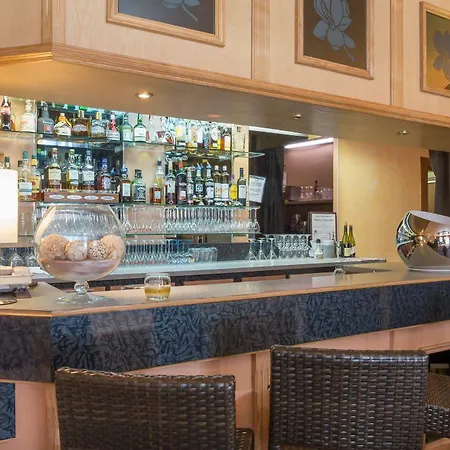 Restaurant Laurent Perreal Hotel 2*